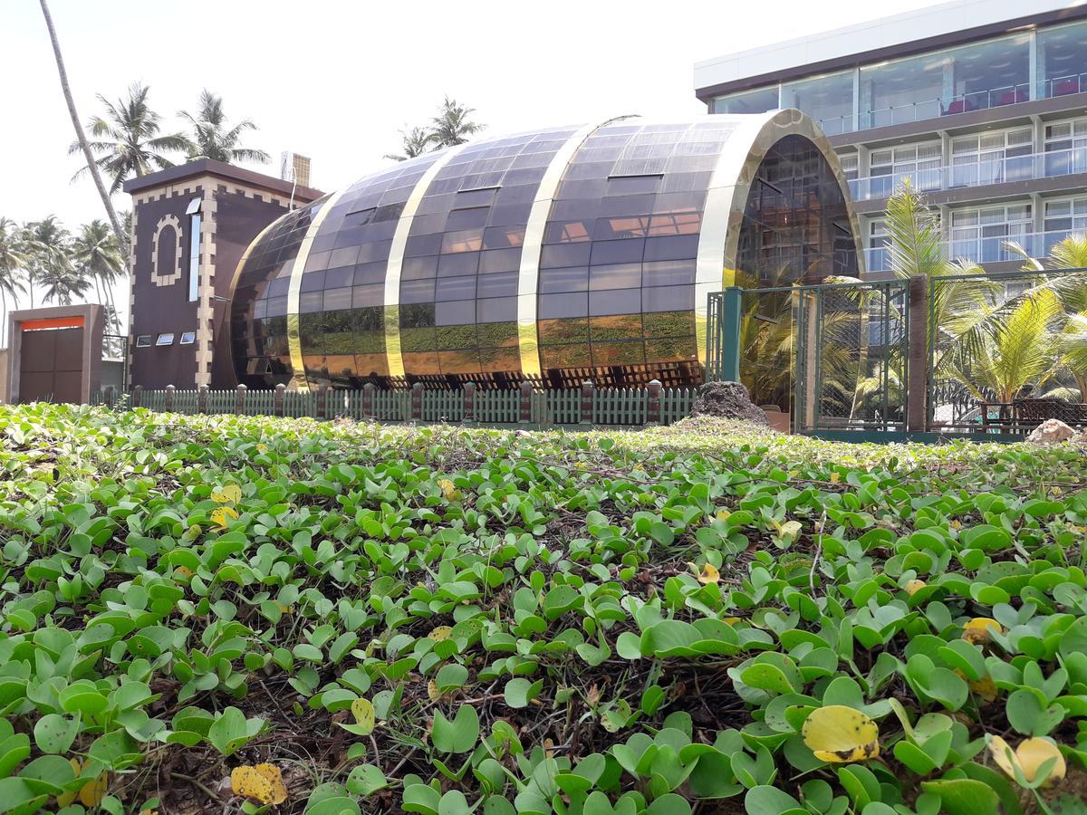 Ocean Queen Hotel Wadduwa Exterior foto